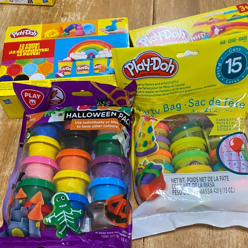 Play-Doh Colorful Modeling Compound Set